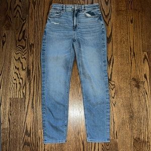 Stretchy Light Blue American Eagle Mom Jeans
